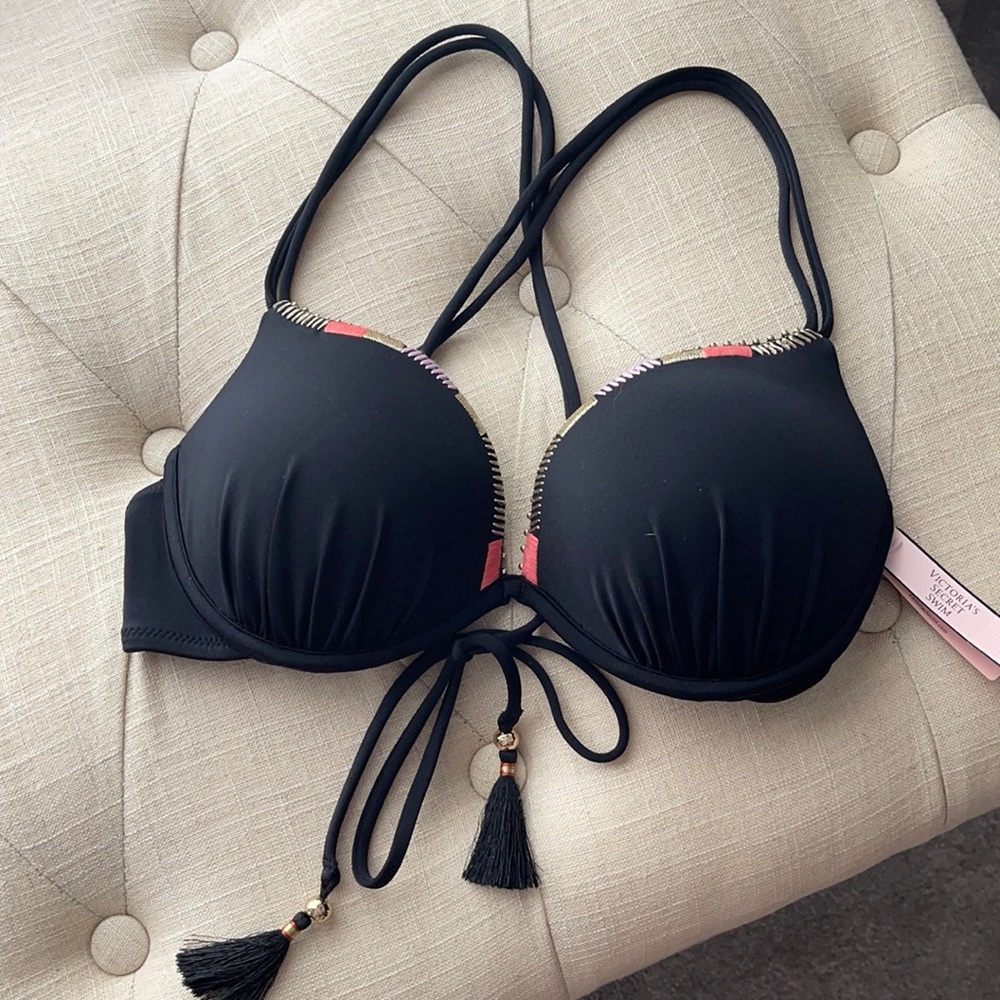 New Victoria’s Secret bikini top